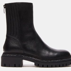 NEW IN BOX Steve Madden Braced Booties